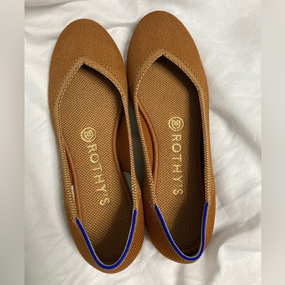 Tan/orangish Rothy’s flat shoe 6-1/2